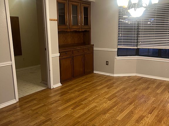 2nd image of 101 Hollie Cir