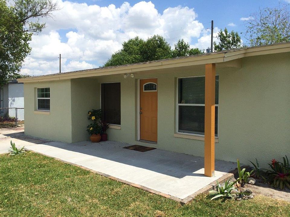 1st image of 2143 Mantilla Ave