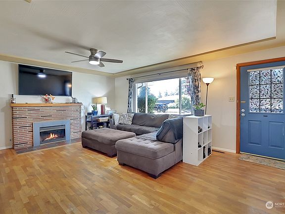 4th image of 10403 Rowland Avenue SW