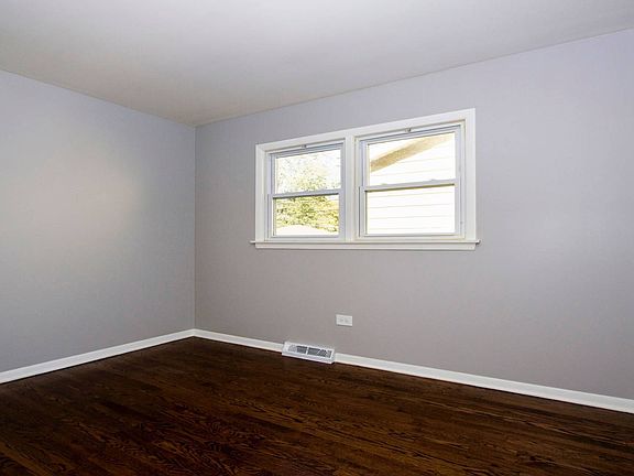 4th image of 14526 S Karlov Ave