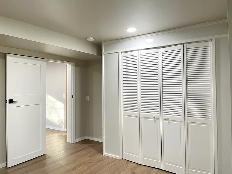 Room 5 closet