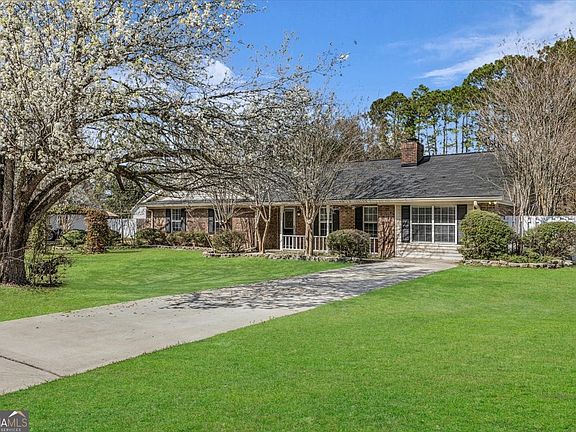 4th image of 5323 McCall Rd