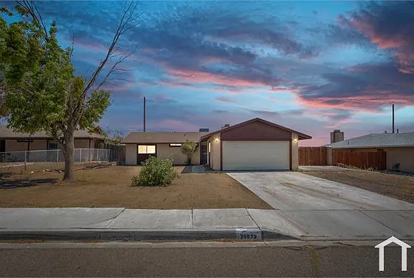 3 bed, 1145 sqft, $2,100 — Photo 3