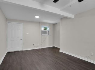 5623 1/2 Barremore St #B, Houston, TX 77023