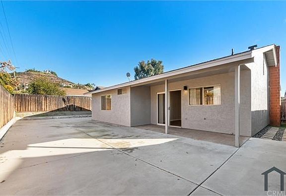 4th image of 1046 Cajon Greens Dr