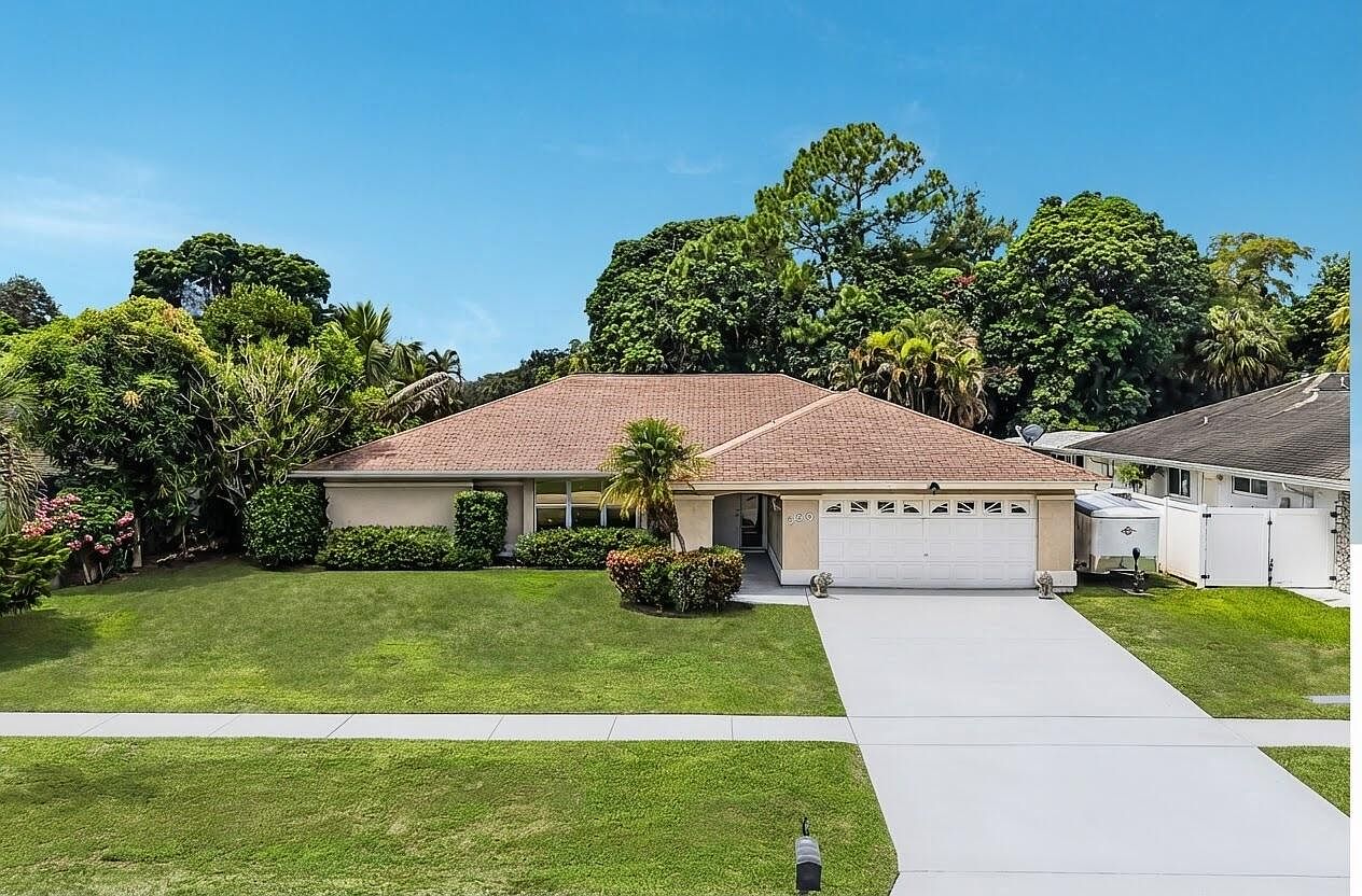 230 Ponce De Leon Street — Village Golf Course