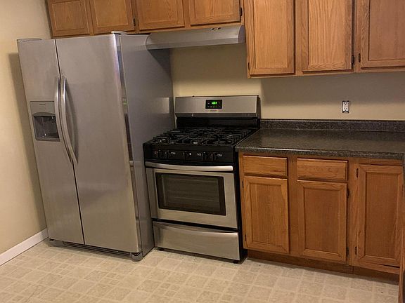 3rd image of 384 N Forest Ave
