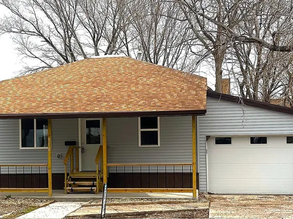 510 N Edmunds St, Mitchell, SD 57301