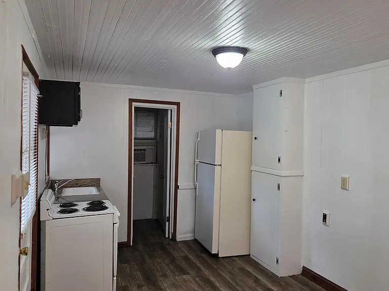 607 Crestland Ave #B — Photo 6