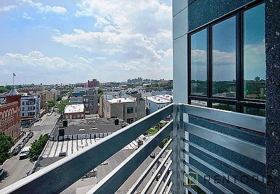 5th image of 1433 De Kalb Ave #7D