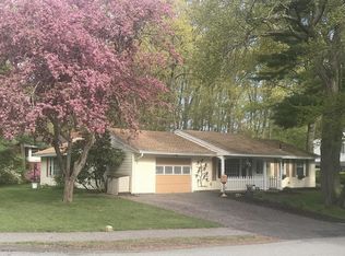 17 Hamilton Rd, Peabody, MA 01960