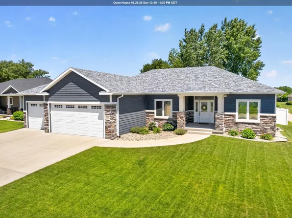 523 Kingston Cir, Sergeant Bluff, IA 51054