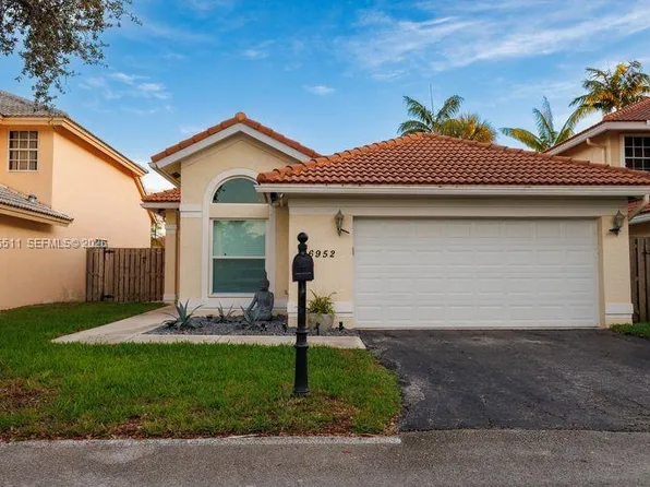 6952 NW 27th Ct, Margate, FL 33063