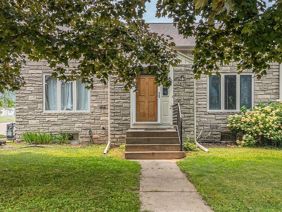 1st image of 1517 Division St
