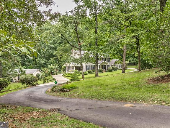 2nd image of 2311 Wesleyan Dr