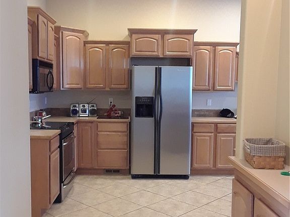 3rd image of 313 Joshua Ct