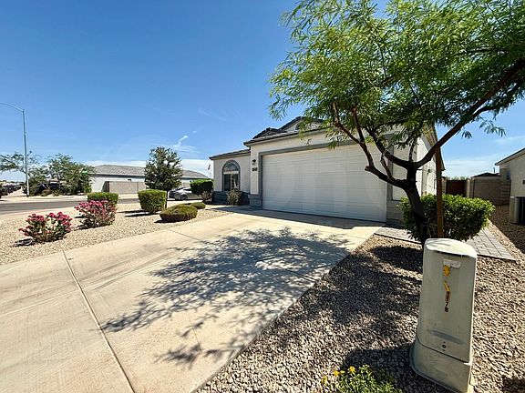 3rd image of 1647 W Aztec Dr
