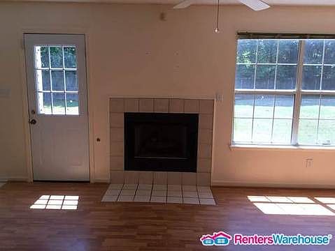 5th image of 2410 Cherry Blossom Dr