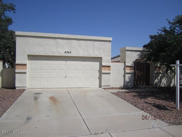 1st image of 4742 W Menadota Dr