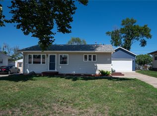 4423 Lee St NE, Cedar Rapids, IA 52402