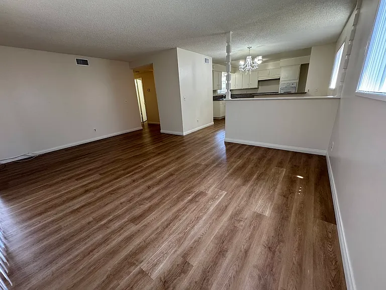 1227 N Garsden Ave — Photo 12
