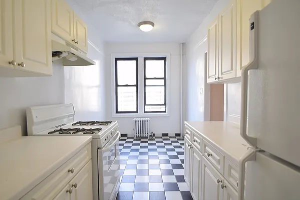 Rented by Goldfarb Properties | media 4