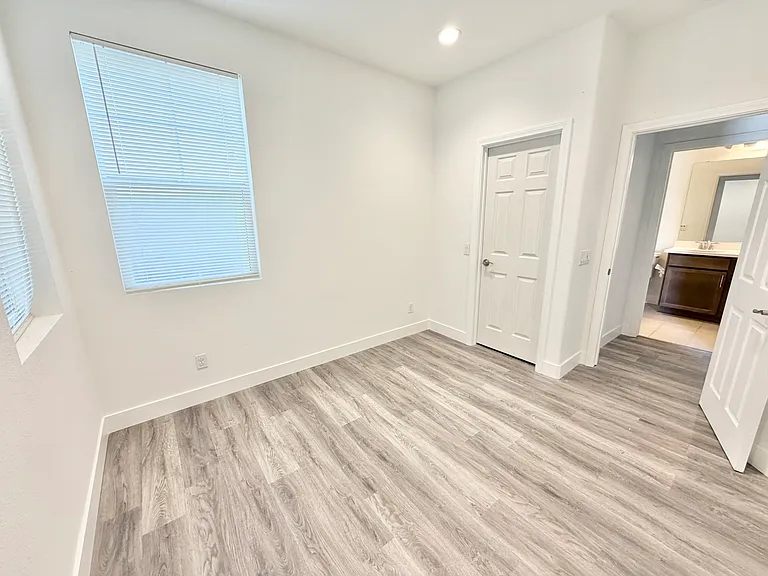 8848 Citrus St — Photo 7