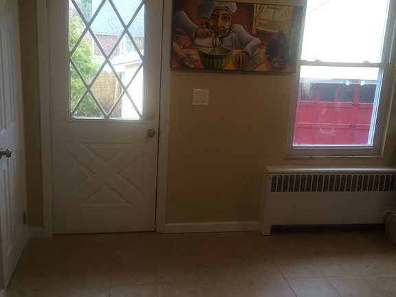 3rd image of 26 Dawson St