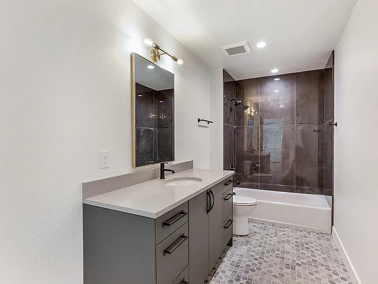 4225 Mariposa St — Photo 21