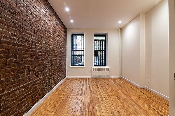 2nd image of 309 E 76th St #1FF