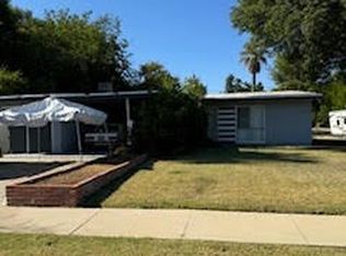 18801 Stagg St, Reseda, CA 91335