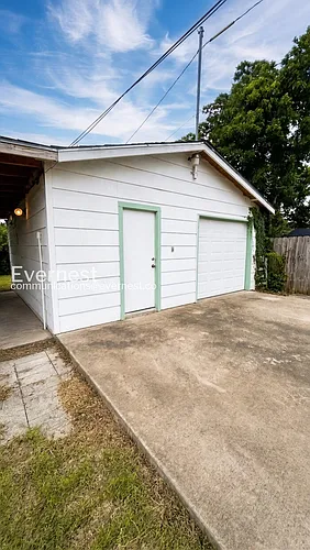 118 Cravens Ave Photo 1