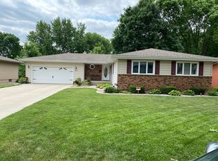 1217 E Cedar St, Brandon, SD 57005