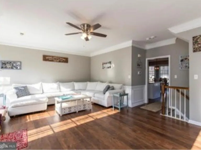309 Rockmeade Dr — Photo 5
