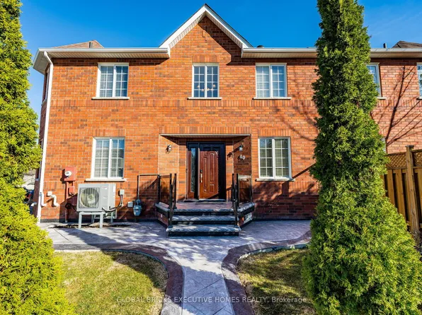 40 Hubert Corless Dr S, Caledon, ON L7E 1W7