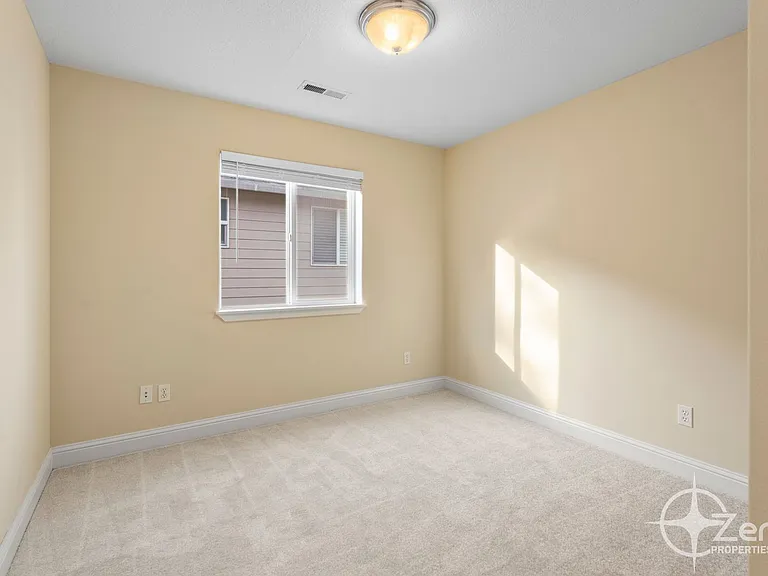 2903 NE 184th Ave — Photo 25