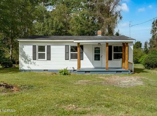 112 Pool Rd, Rose Hill, NC 28458