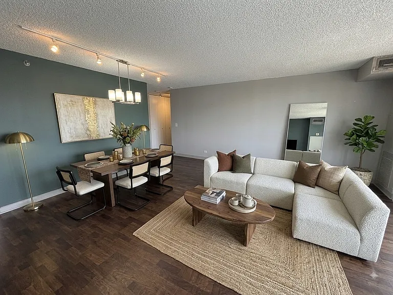 200 N Dearborn St #3407 — Photo 11