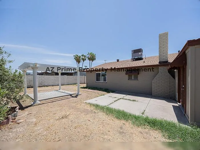 1634 W Sack Dr — Photo 23