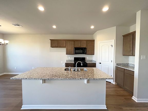 Raeford IV G - Kitchen - DSLD Homes