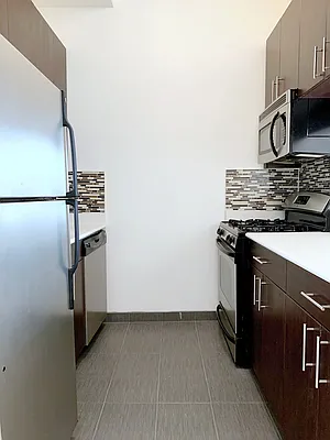 Rented by Algin Management | media 17