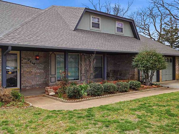 4th image of 2614 N Ivy Ct