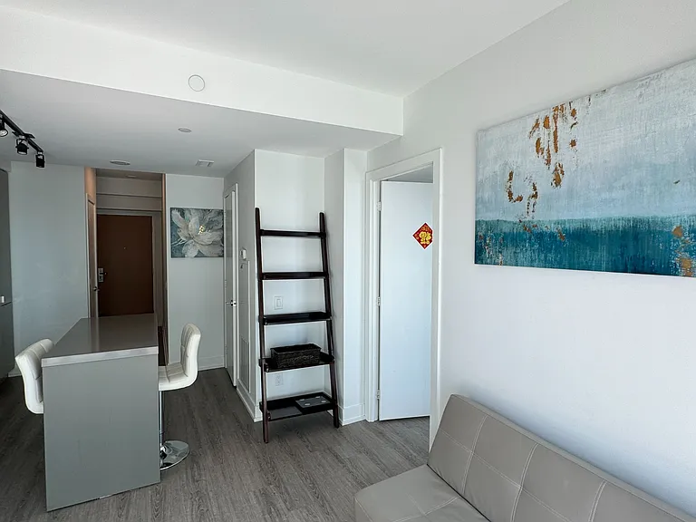 7 Grenville St #5401 — Photo 4