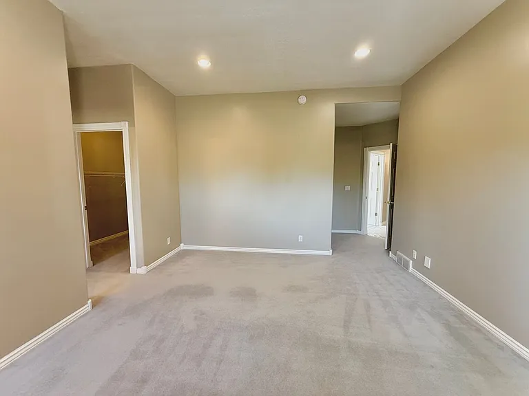 825 N Capitol Blvd — Photo 67