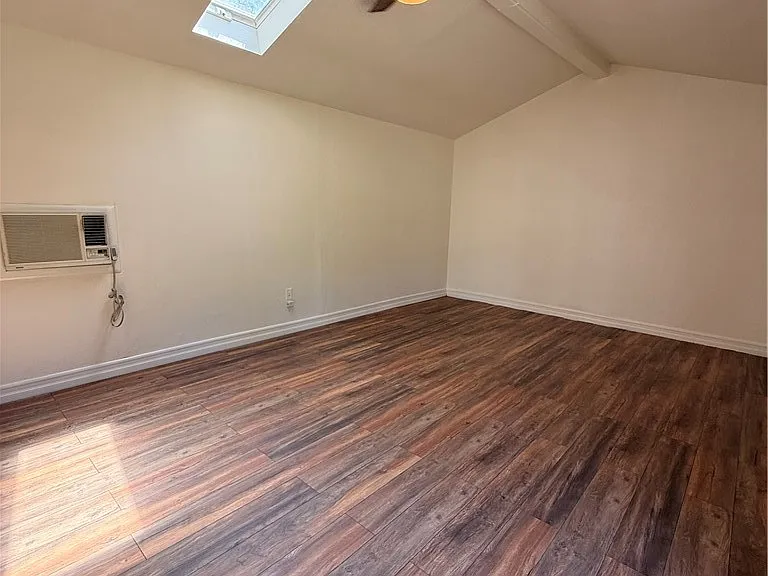 1631 Walworth Ave — Photo 17