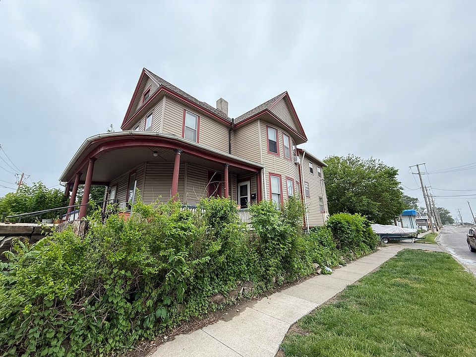 2nd image of 100 S 1st St