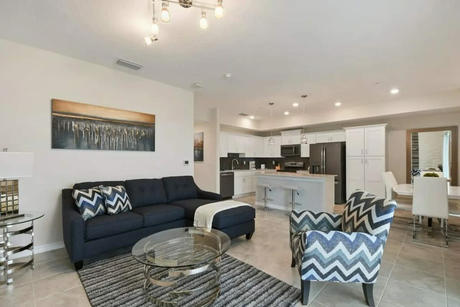 2 bed, 2.0 bath, 1280 sqft, $3,696 — Photo 2