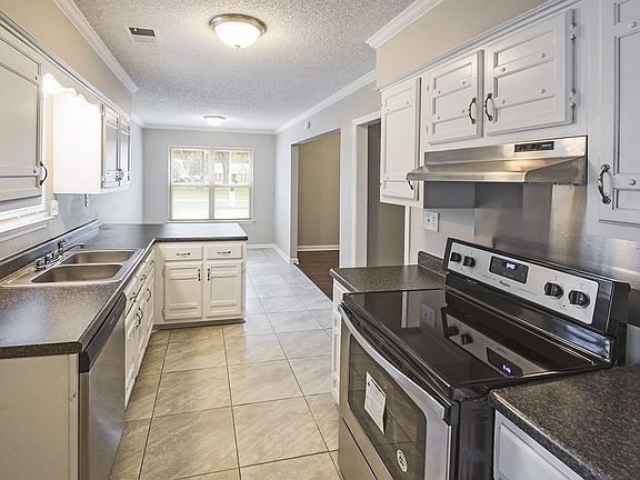 4th image of 4556 Sunnyslope St