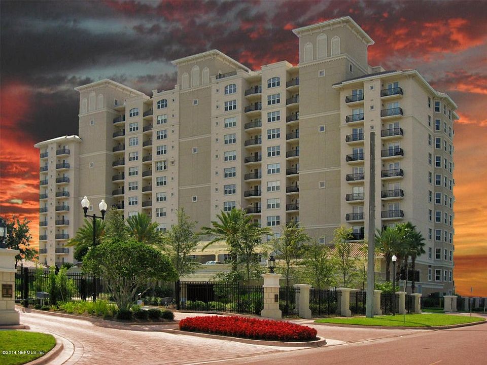 VillaRiva in Historic Riverside