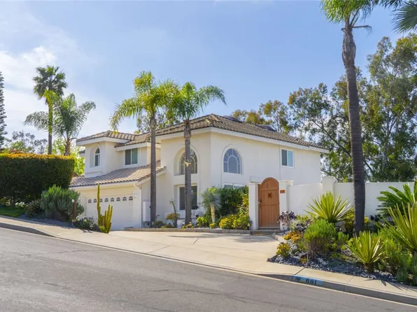 601 Marazon Ln, Vista, CA 92081